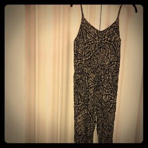 Jumpsuit with elastic tie and POCKETS!